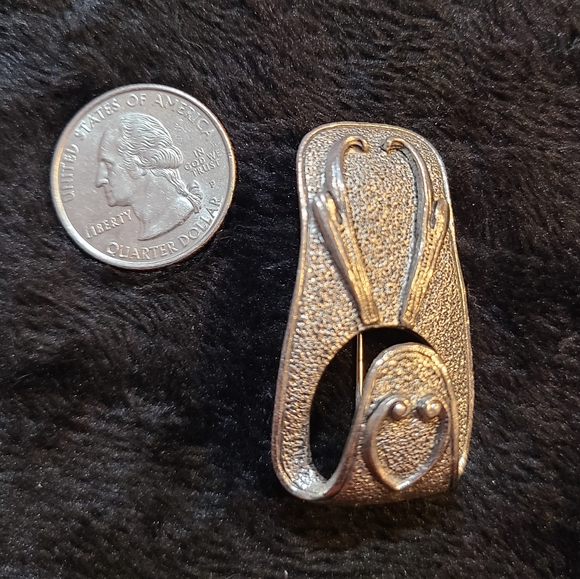 Sarah Coventry silvertone slip trick scarf brooch (75) - Picture 2 of 3